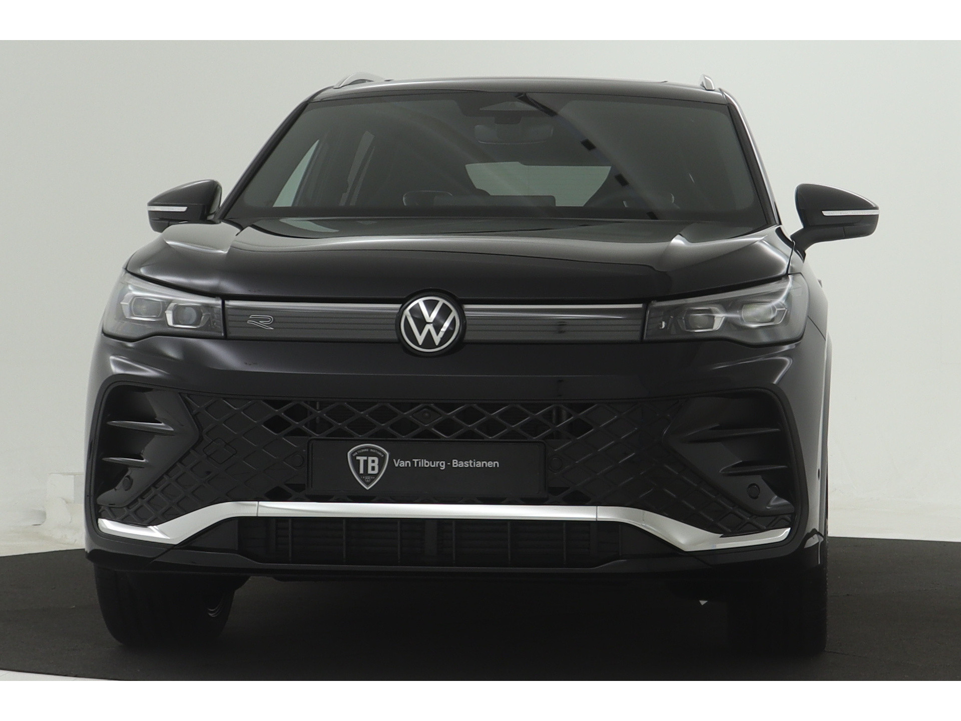 Volkswagen - Tiguan 1.5 TSI R-Line Business - 2024