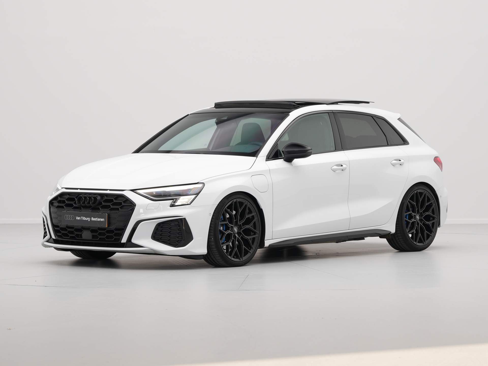 Audi - A3 Sportback 45 TFSI e S edition Competition - 2021