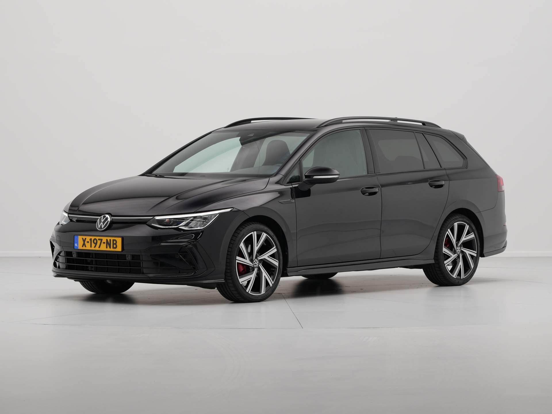 Volkswagen - GOLF Variant 1.5 eTSI R-Line - 2024