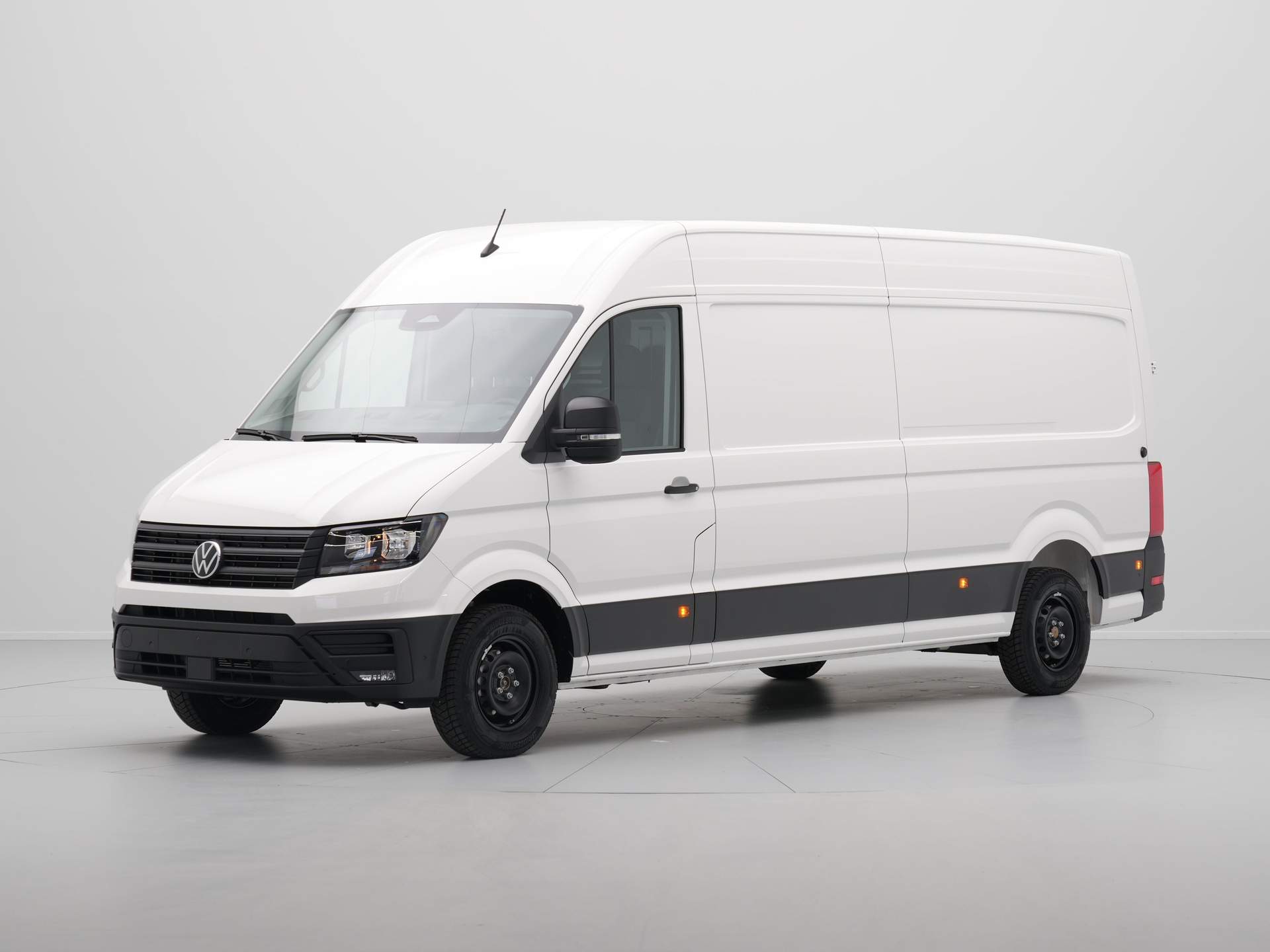 Volkswagen - Crafter 2.0 TDI 103kW 140PK GVW 3.5T L4H3 Highline AUT - 2024