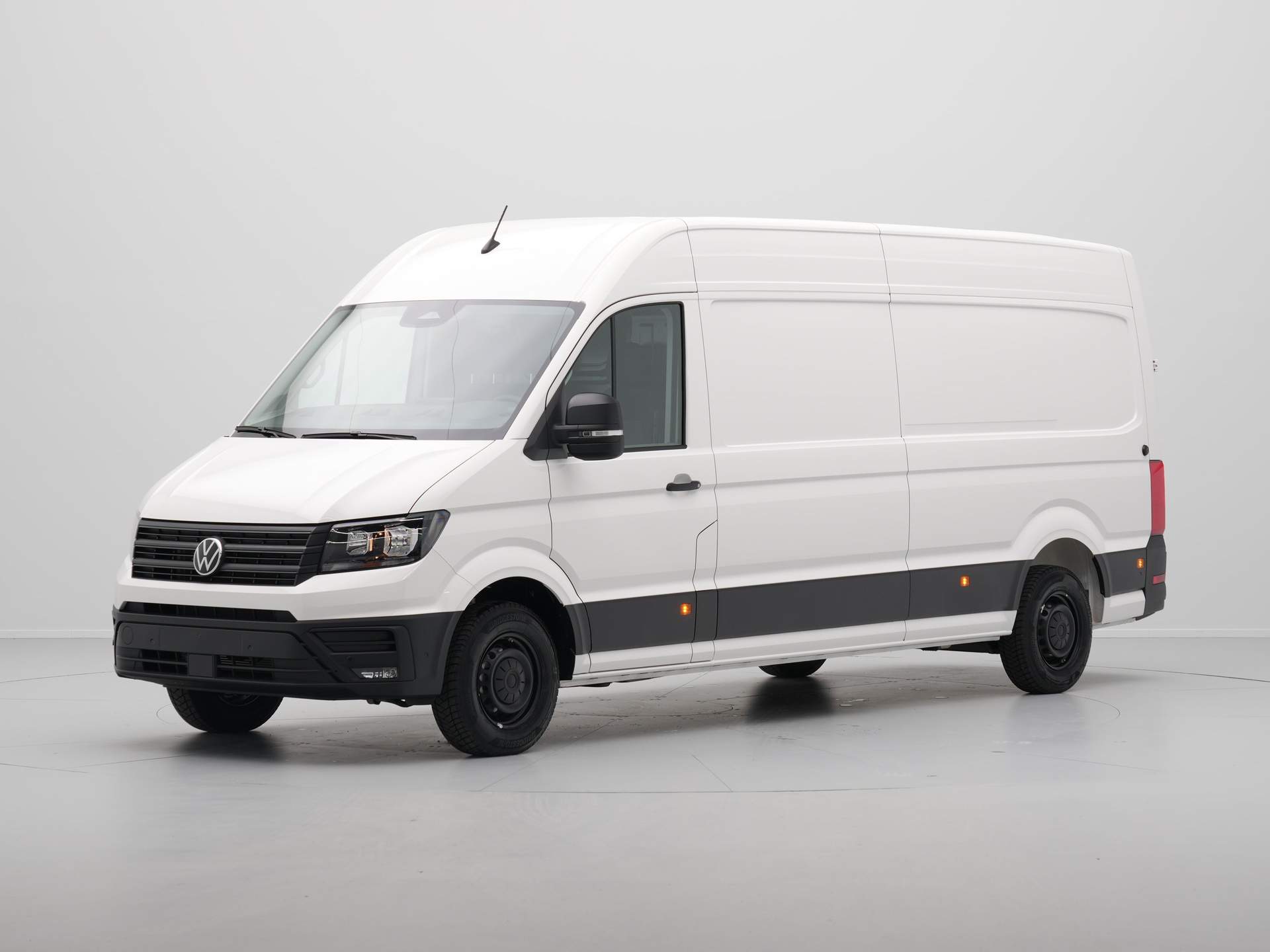 Volkswagen - Crafter 2.0 TDI 103kW 140PK GVW 3.5T L4H3 Highline AUT - 2024