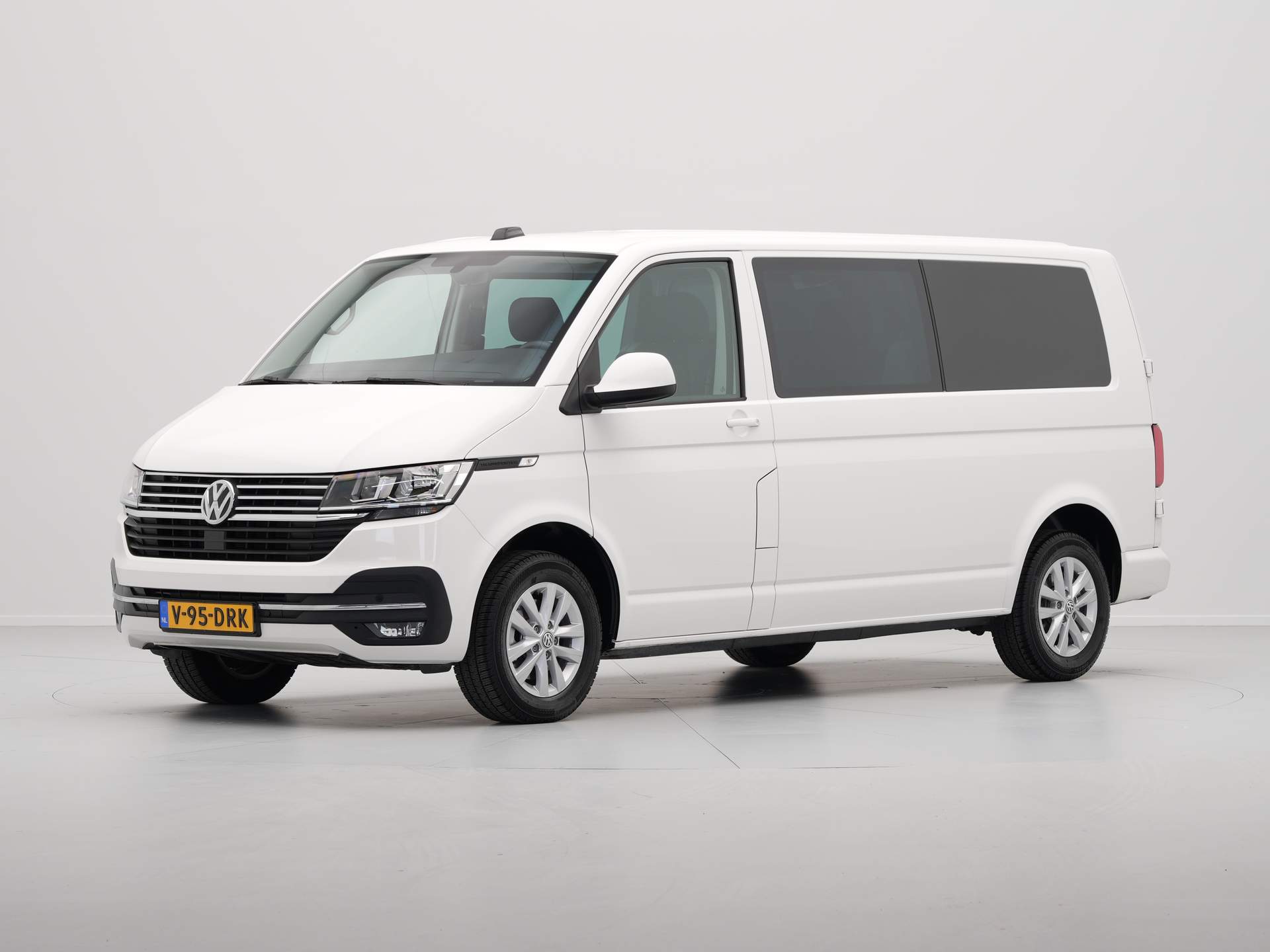 Volkswagen - Transporter 2.0 TDI L2H1 30 DC Highline - 2024